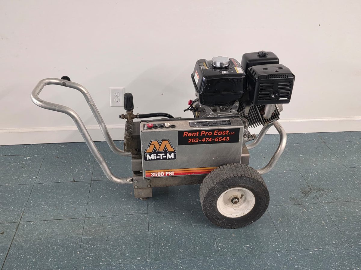 Pressure Washer — MI-T-M 3500/4 for rent